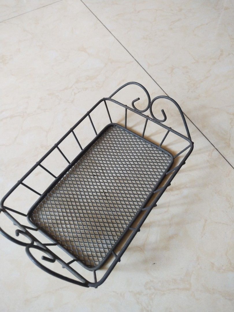 Wire basket (Category: Storage Boxes & Baskets) located in Bacoor. Submitted by 12.23_06 (Listing ID 1364994831, Image 2). Description: size: 3 inches x 4 inches color: black brown.