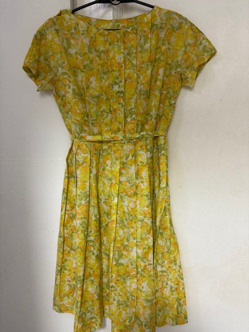 Yellow vintage summer dress (Category: Dresses) located in Antipolo. Submitted by hm_cyst (Listing ID 1365012992, Image 1). Description: Flaw on 3rd photo- can be seen .