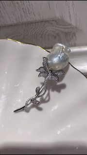 天然極光淡水珍珠胸針17.4-24mm  極光鏡面大巴洛克 天然淡水珍珠心口針襟針64211550872579110