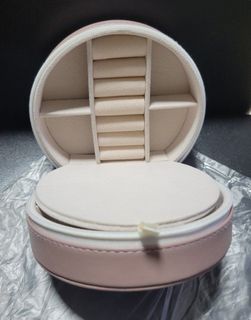 （分類：）位於 。 由 modern.flea 提交（商品編號 1365192305，圖片 1）。簡介： 。