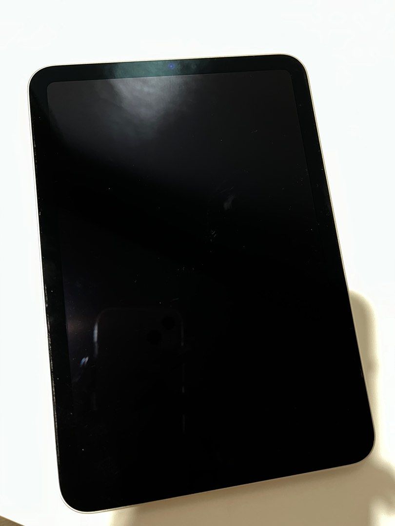 Apple 64GB Ipad Mini Gen 6 in Starlight (Category: iPad) located in Pasig City. Submitted by yangstudios (Listing ID 1365192393, Image 2). Description: -used for 2 weeks then stored -screen has no cracks -comes with box rfs: have too many gadgets .