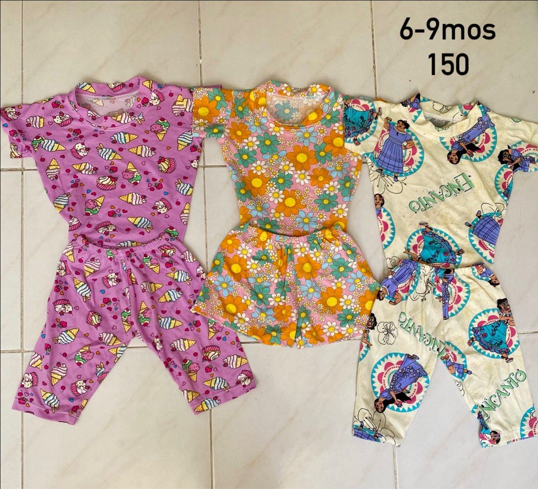 Baby Girl Clothes Set (Category: Babies & Kids Fashion) located in Taguig. Submitted by awishibear (Listing ID 1365282454, Image 3). Description: .
