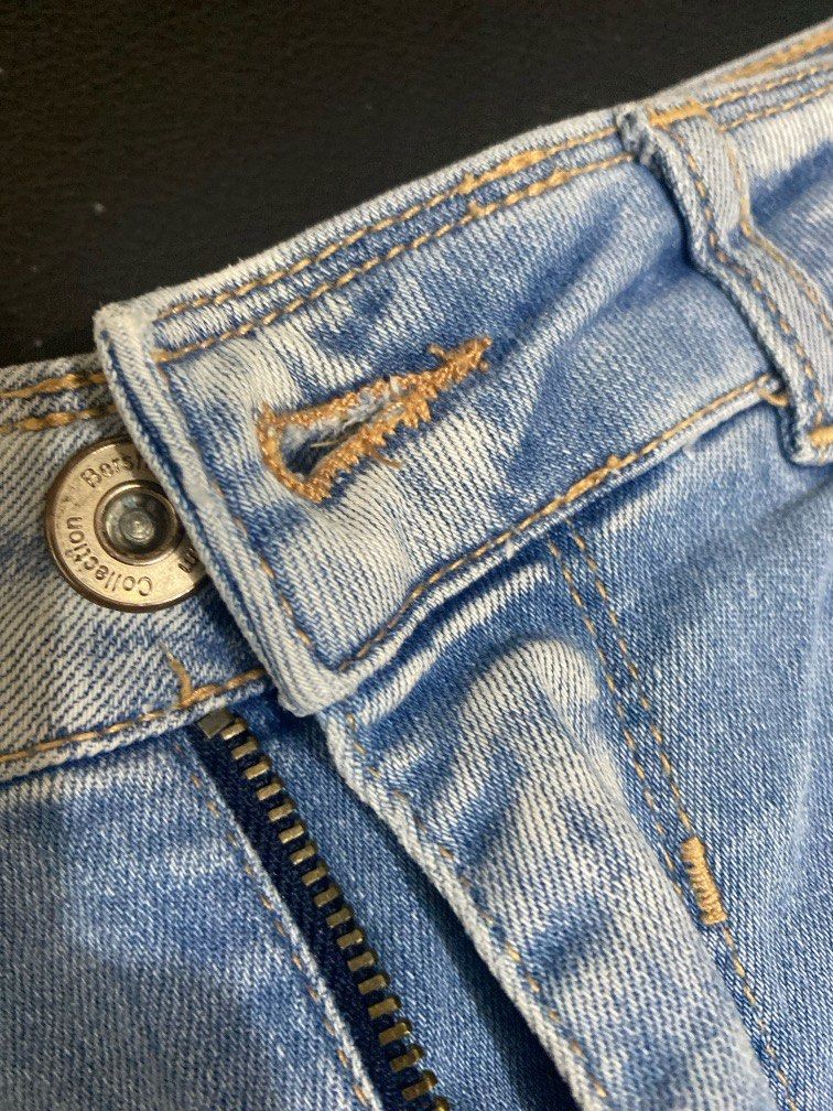 Bershka Jeans (Category: Jeans) located in Taguig. Submitted by declutterwithriz (Listing ID 1365210595, Image 3). Description: Medium Size. Fits 26-28. a bit stretchy .