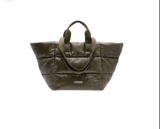 Beyond the Vines Glazed Trapeze Poofy Bag