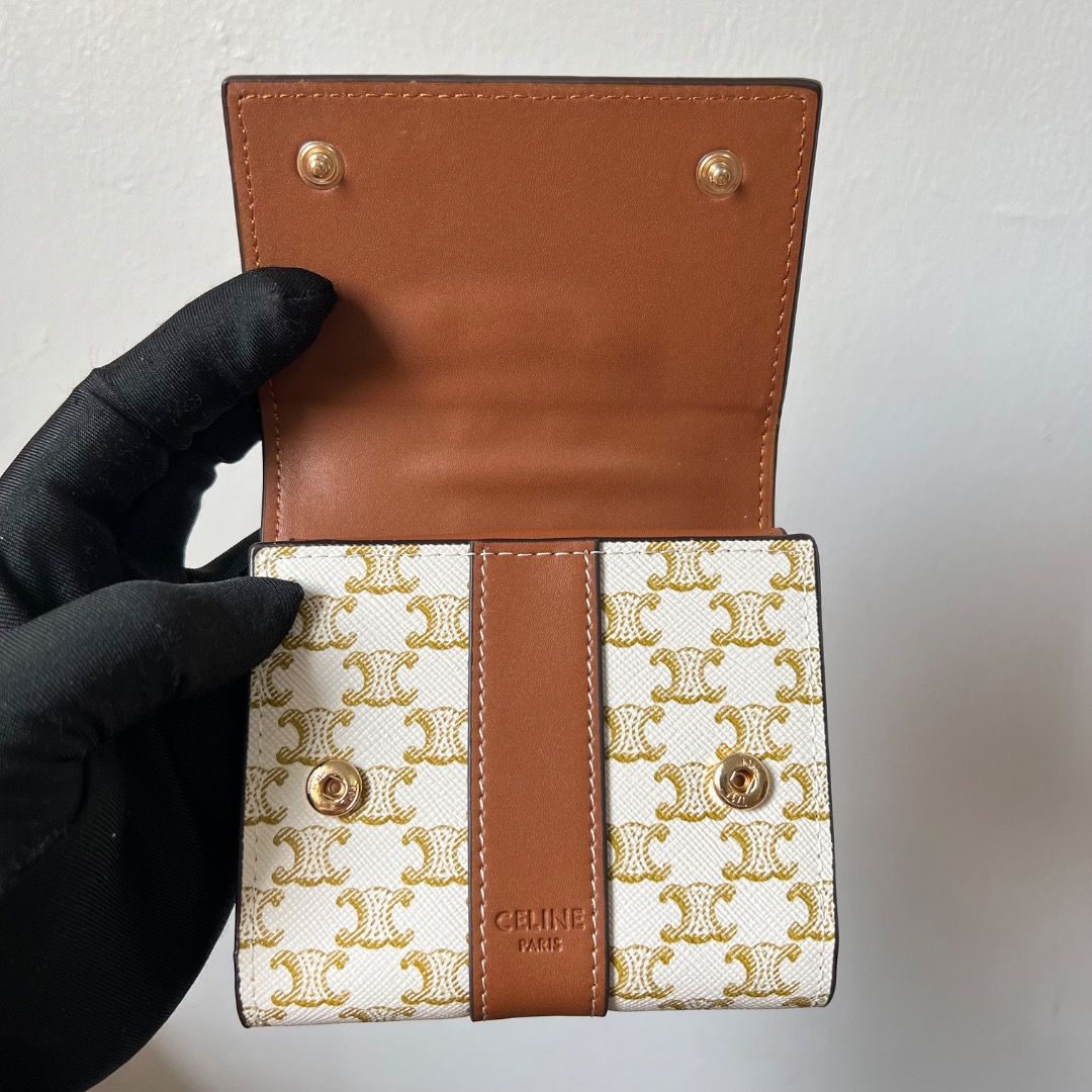 Celine Triomphe Print Trifold Wallet (Category: Luxury Bags & Wallets) located in Antipolo. Submitted by mjlenihcpreloved (Listing ID 1318480983, Image 3). Description: .