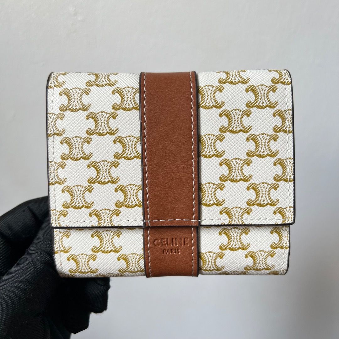Celine Triomphe Print Trifold Wallet (Category: Luxury Bags & Wallets) located in Antipolo. Submitted by mjlenihcpreloved (Listing ID 1318480983, Image 1). Description: .