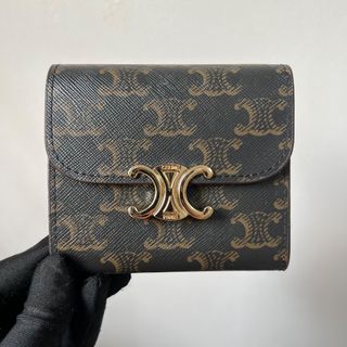(Category: ) located in . Submitted by mjlenihcpreloved (Listing ID 1318494226, Image 1). Description: .
