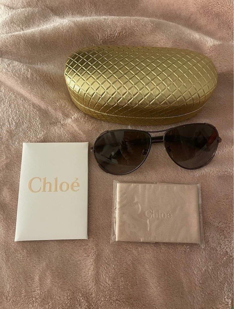 chloé aviator sunglasses (Category: Sunglasses & Eyewear) located in Manila. Submitted by itsdecluttertime. (Listing ID 1365224222, Image 1). Description: 🌺 bought for 376 usd 🌺 i don’t have the original case anymore but i still have the cleaning cloth. yung authenticity card namisplace ko😅 (this is an old photo my sister took) message me for newer photos.