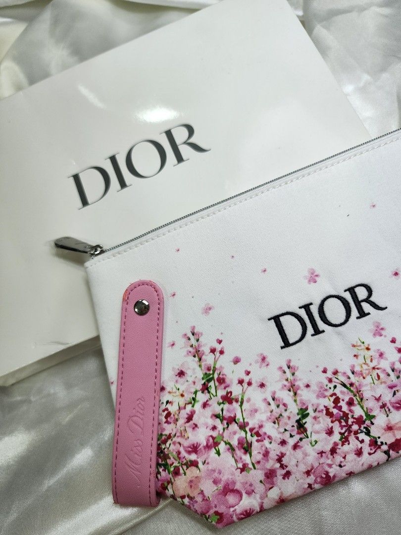 Christian Dior Pouch Blooming (Category: Purses & Pouches) located in Tanay. Submitted by eulaaaaa (Listing ID 1365289033, Image 1). Description: dior bloom pouch 100% return money if proven fake.