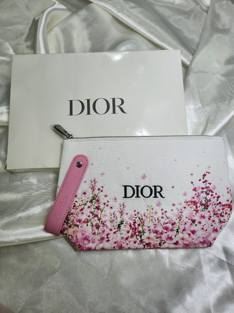 Christian Dior Pouch Blooming (Category: Purses & Pouches) located in Tanay. Submitted by eulaaaaa (Listing ID 1365289033, Image 2). Description: dior bloom pouch 100% return money if proven fake.