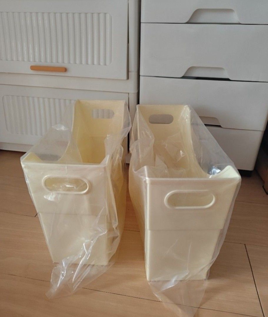 Cream storage (high quality) (Category: Food Organization & Storage) located in Cavite. Submitted by jane_ava (Listing ID 1365205098, Image 2). Description: Thick high quality japan made storage i gave big discount for 6pcs and up multipurpose storage /file box can be used for your laundry storage, cleaning tools, kitchen tools,magazines, kitchen pans, stationary ,etc. sold per piece color posted : cream size: 13 inches or 33 cm length 5 inches o
