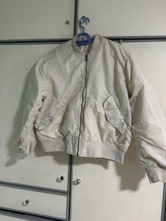 (Category: ) located in . Submitted by yy.123 (Listing ID 1365191843, Image 1). Description: .