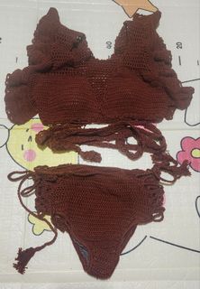 (Category: ) located in . Submitted by ange.declutters (Listing ID 1365232950, Image 1). Description: .