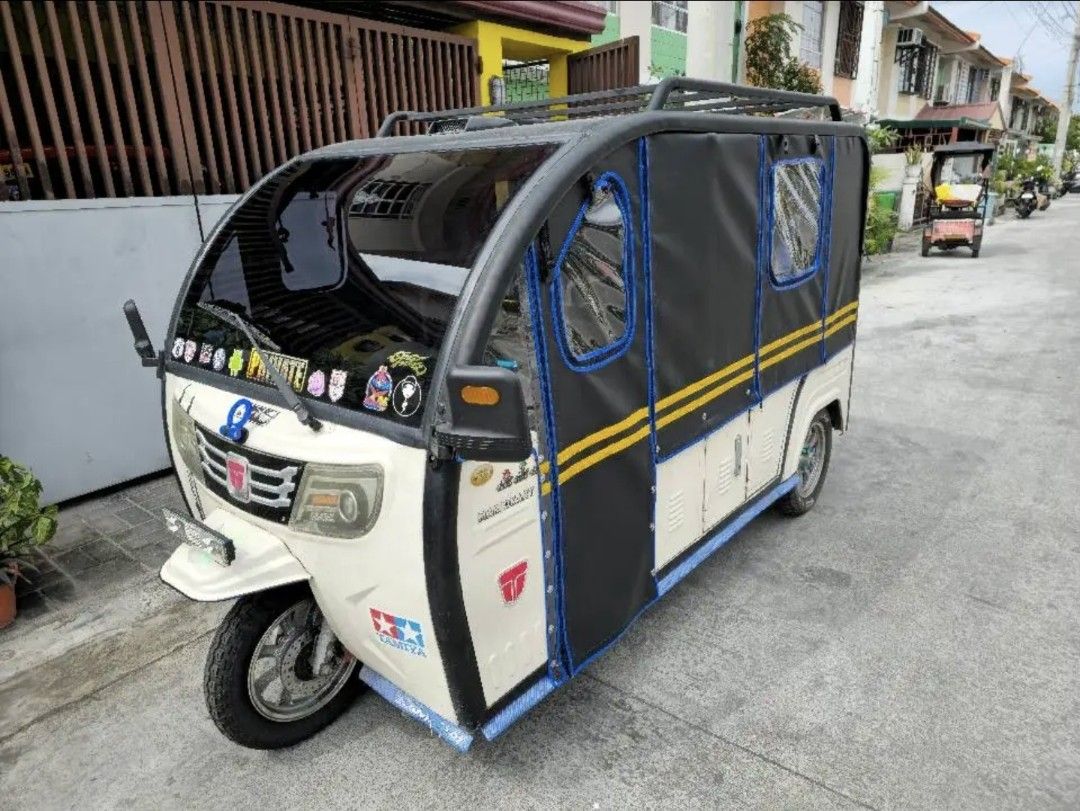 DECC Vihari Vihari Auto (Category: Used Cars) located in Imus. Submitted by kikoexe (Listing ID 1365279082, Image 1). Description: purchased on June 2022. Upgraded battery to Lithium 60V 48AH. Upgraded throttle to foot throttle. Upgraded all lights to LED. Spare tire and wheels still intact. Makapal pa gulong. Yung brakes sa harap medyo mahina, pero yung main brakes sa likod working properly. Tinted na din. RFS: may kotse na Passengers kaya ang 6
