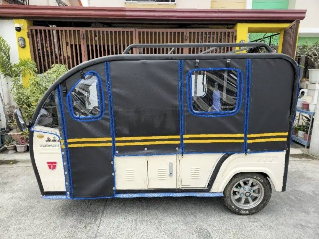 DECC Vihari Vihari Auto (Category: Used Cars) located in Imus. Submitted by kikoexe (Listing ID 1365279082, Image 2). Description: purchased on June 2022. Upgraded battery to Lithium 60V 48AH. Upgraded throttle to foot throttle. Upgraded all lights to LED. Spare tire and wheels still intact. Makapal pa gulong. Yung brakes sa harap medyo mahina, pero yung main brakes sa likod working properly. Tinted na din. RFS: may kotse na Passengers kaya ang 6