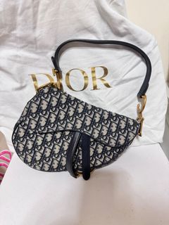 由 lovedior725 (刊登 ID 1365190795，圖片 1) 提交，位於 的 (類別：)，說明：。