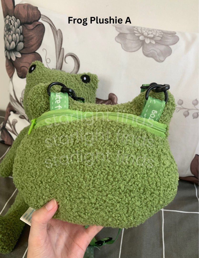 Frog Plush Backpack (Category: Plushies & Soft Toys) located in Silang. Submitted by starlightfinds (Listing ID 1365212970, Image 3). Description: Frog Plush Backpack P500 Some K-pop idols have the same frog plush toys No to sensitive buyer Frog Plush A ⟡ Brand new, no packaging ⟡ With minimal issues — some white threads are showing, but they’re not very noticeable (see 5th photo) ⟡ Clean bag with a fully functional zipper. ⟡ With strap Frog Plus