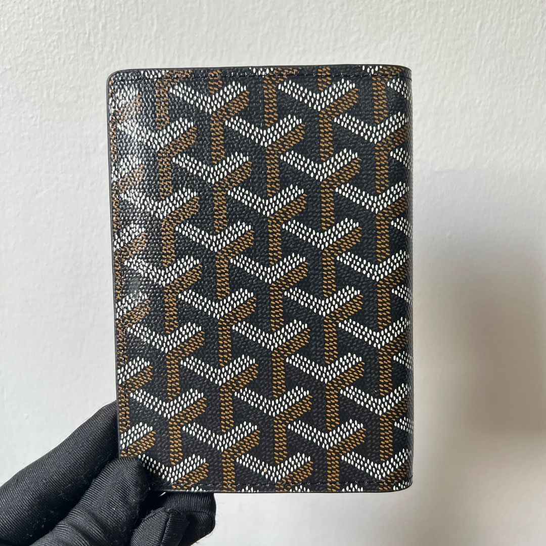 Grenelle Black Passport Cover (Category: Luxury Bags & Wallets) located in Antipolo. Submitted by mjlenihcpreloved (Listing ID 1365160408, Image 2). Description: Disclaimer: We are not affiliated, associated, or in any way officially connected with the Brand(s) mentioned in this post, or any of its subsidiaries or its affiliates. The names, marks, emblems and images are registered trademarks of their respective owners. No copyright infringement i