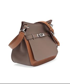 (Category: ) located in . Submitted by gkluxstyle (Listing ID 1365252996, Image 1). Description: .