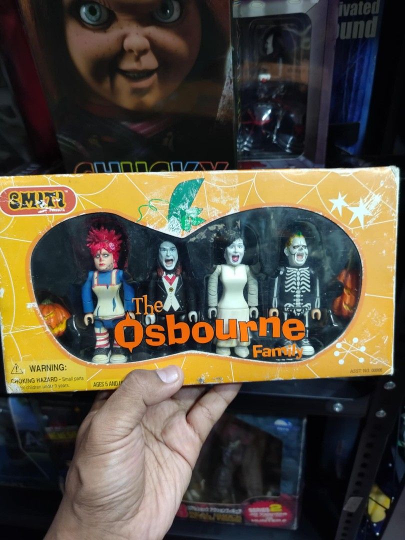Horror movie action figures (Category: Figurines & Statues) located in Manila. Submitted by chavezjofe92080 (Listing ID 1365300696, Image 2). Description: PM for more further information.