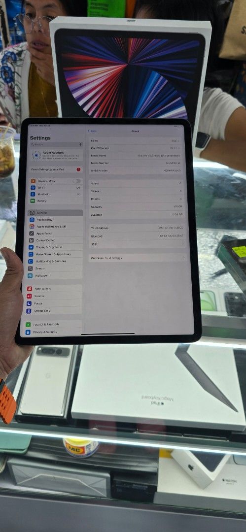 Ipad Pro M1 12.9 128gb 5TH Generation Wifi Only (Category: iPad) located in Quezon City. Submitted by samanthaga21954 (Listing ID 1365225973, Image 3). Description: Ipad Pro M1 12.9 128gb 5TH Generation Wifi Only Good as New Complete.