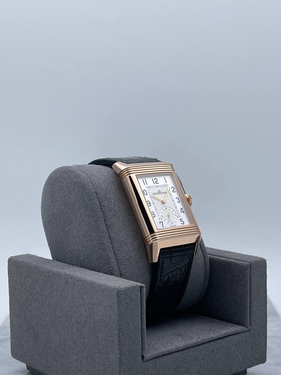 Jaeger-LeCoultre Reverso Classic Large Duoface Q3842520 • 2023 • 📦 & 📄 (Category: Watches) located in Singapore. Submitted by timetells (Listing ID 1365149902, Image 2). Description: Brand: Jaeger-LeCoultre Model: Reverso Classic Large Duoface Small Seconds Reference: Q3842520 Year: 2023 Case Size: 47mm x 28.3mm Material: 18K Rose Gold Dial: Silvered Guilloché with Small Seconds (Front) | Black Clous de Paris with Second Time Zone & Day/Night I