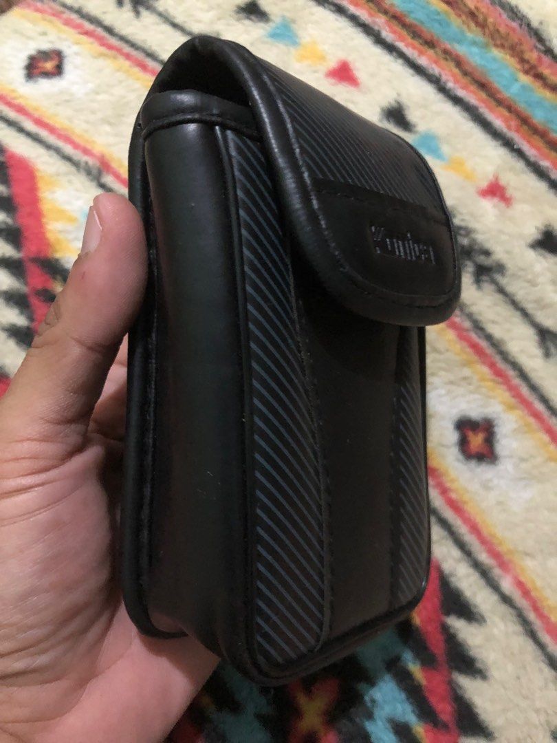 Konica soft padded film camera pouch (Category: Camera Bags & Carriers) located in Quezon City. Submitted by markgolveo (Listing ID 1365259168, Image 2). Description: Konica soft padded film camera pouch.