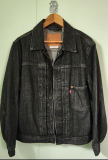 (Category: ) located in . Submitted by moomoobearrr (Listing ID 1365146799, Image 1). Description: .