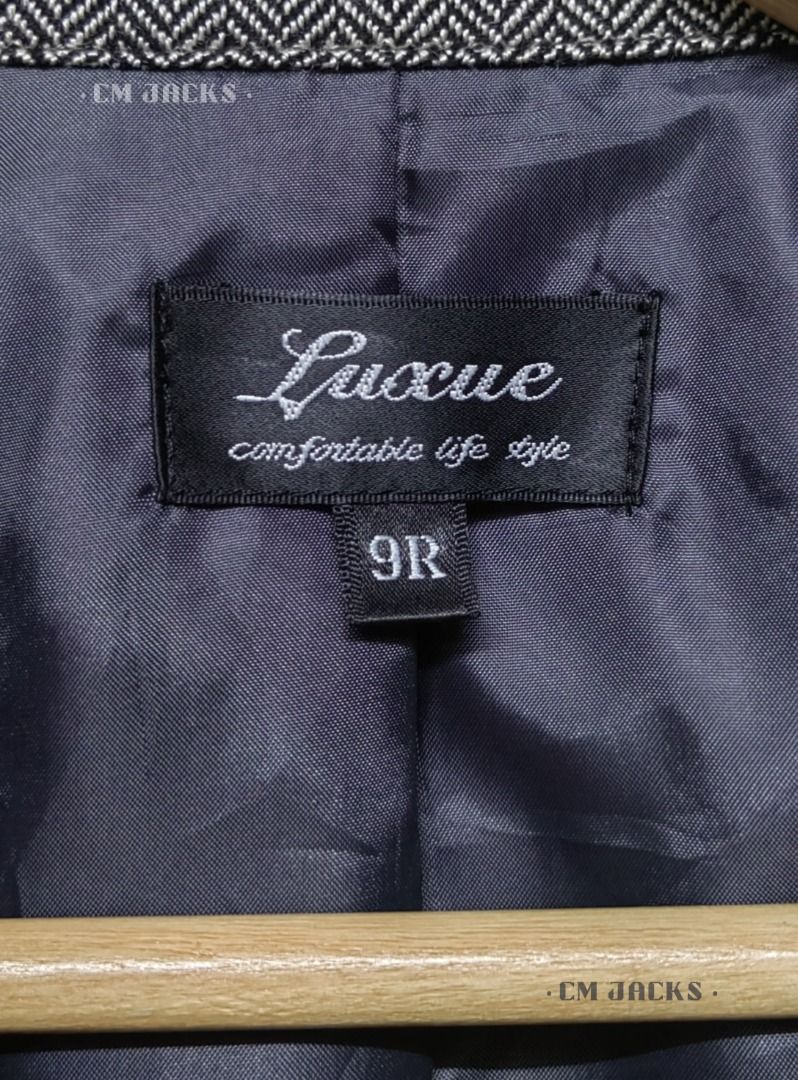 Luxue Double Breasted Blazer With Belt (Category: Coats, Jackets and Outerwear) located in Cavite. Submitted by marbie_marbs (Listing ID 1365282715, Image 3). Description: 𝘞𝘪𝘥𝘵𝘩: 20.5" 𝘓𝘦𝘯𝘨𝘵𝘩: 27.5" 👕 𝗕𝗲𝘀𝘁 𝗳𝗶𝘁𝘀: Medium to large women's ⭐ 𝗖𝗼𝗻𝗱𝗶𝘁𝗶𝗼𝗻: Excellent, no flaws and ready to wear! 🖍 𝗖𝗼𝗹𝗼𝗿 𝗿𝗮𝘁𝗲: 10/10 ✅ 𝐅𝐄𝐀𝐓𝐔𝐑𝐄𝐒: ✔️ Two side pockets ✔️ Belt included for cinched waist 📝 𝐈𝐌𝐏𝐎𝐑𝐓𝐀𝐍𝐓 𝐍𝐎𝐓