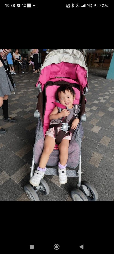 MACLAREN UMBRELLA TYPE STROLLER (Category: Strollers) located in Imus. Submitted by umusthave23 (Listing ID 1365289502, Image 1). Description: selling low at 2,500 very classy comfy si baby basta maganda at safe si baby price slightly nego from australia ung item orig price nyan nasa 20k+ po. pamana lang din sa anak ko..