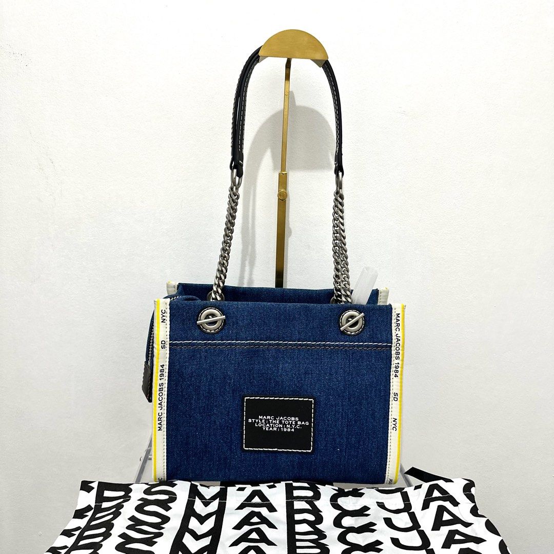 Marc Jacobs The Denim Chain (Category: Luxury Bags & Wallets) located in Makati City. Submitted by lux.mariah (Listing ID 1365257562, Image 3). Description: Guaranteed authentic 100% / Money back guarantee Marc Jacobs The Denim Chain ( Shoulder Bag ) Brand new With Complete inclusions Message for Inquries.