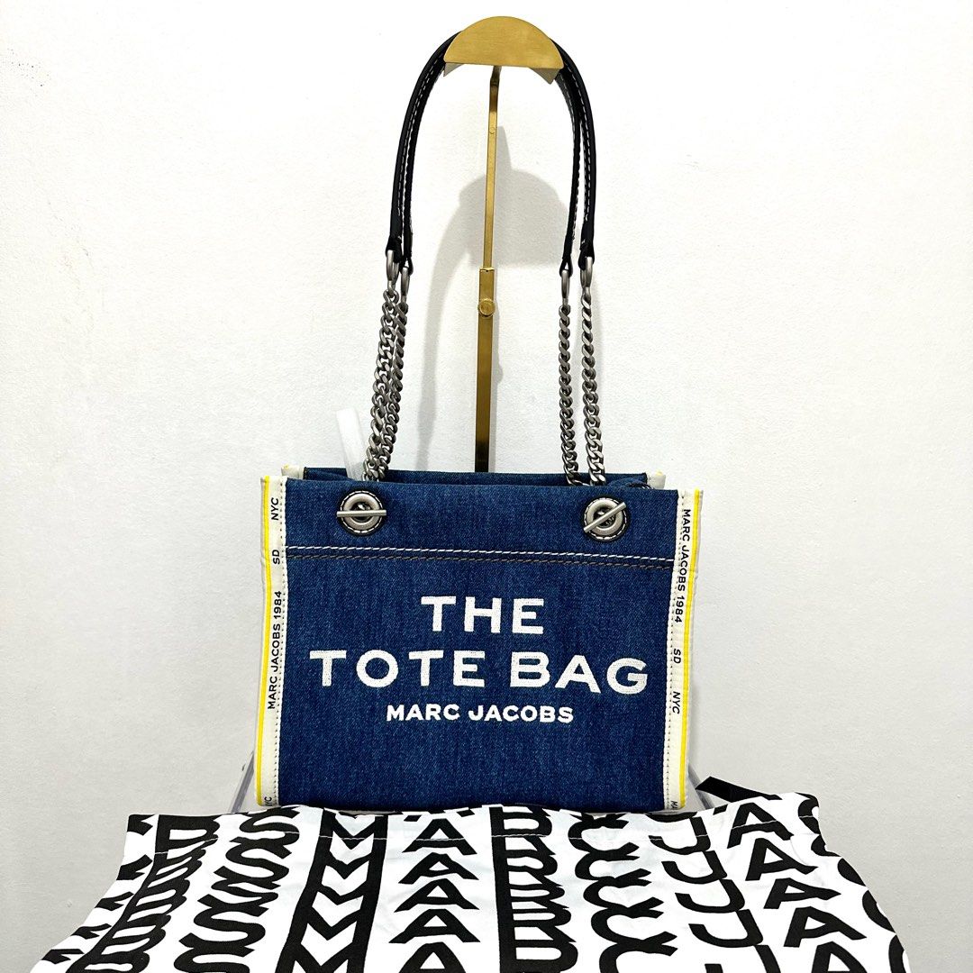Marc Jacobs The Denim Chain (Category: Luxury Bags & Wallets) located in Makati City. Submitted by lux.mariah (Listing ID 1365257562, Image 1). Description: Guaranteed authentic 100% / Money back guarantee Marc Jacobs The Denim Chain ( Shoulder Bag ) Brand new With Complete inclusions Message for Inquries.