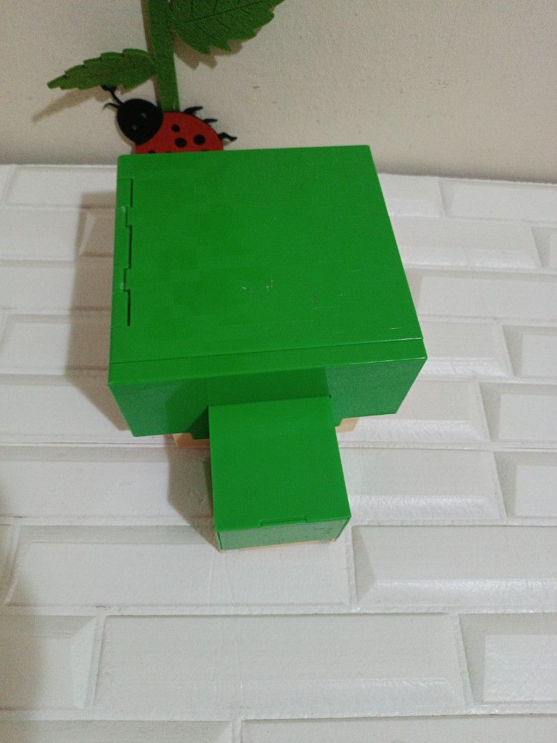 Minecraft turtle (Category: In-Game Products) located in Kajang. Submitted by cik_nookies (Listing ID 1365183533, Image 3). Description: missing leg as is condition pos add rm7.