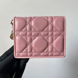(Category: ) located in . Submitted by mjlenihcpreloved (Listing ID 1328306258, Image 1). Description: .