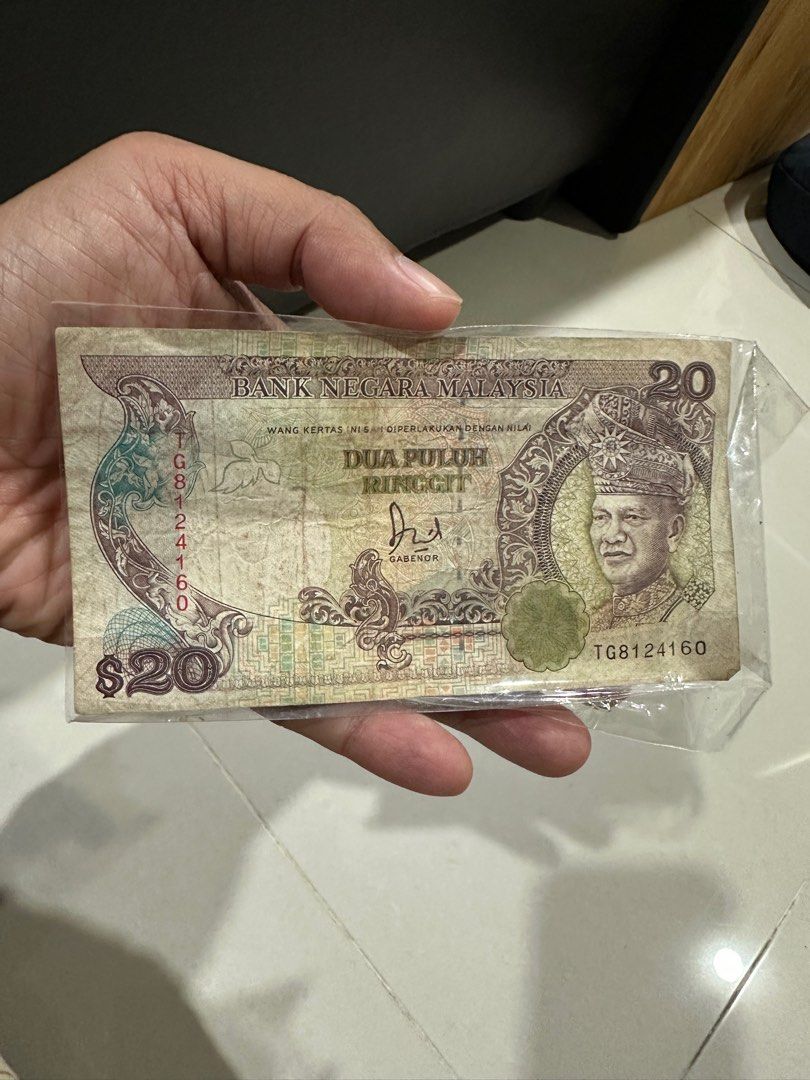 RM20 notes (Category: Currency) located in Kuala Lumpur. Submitted by muhdasmawi (Listing ID 1365261619, Image 3). Description: .