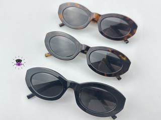 YSL   SAINT LAURENT Collection item 1