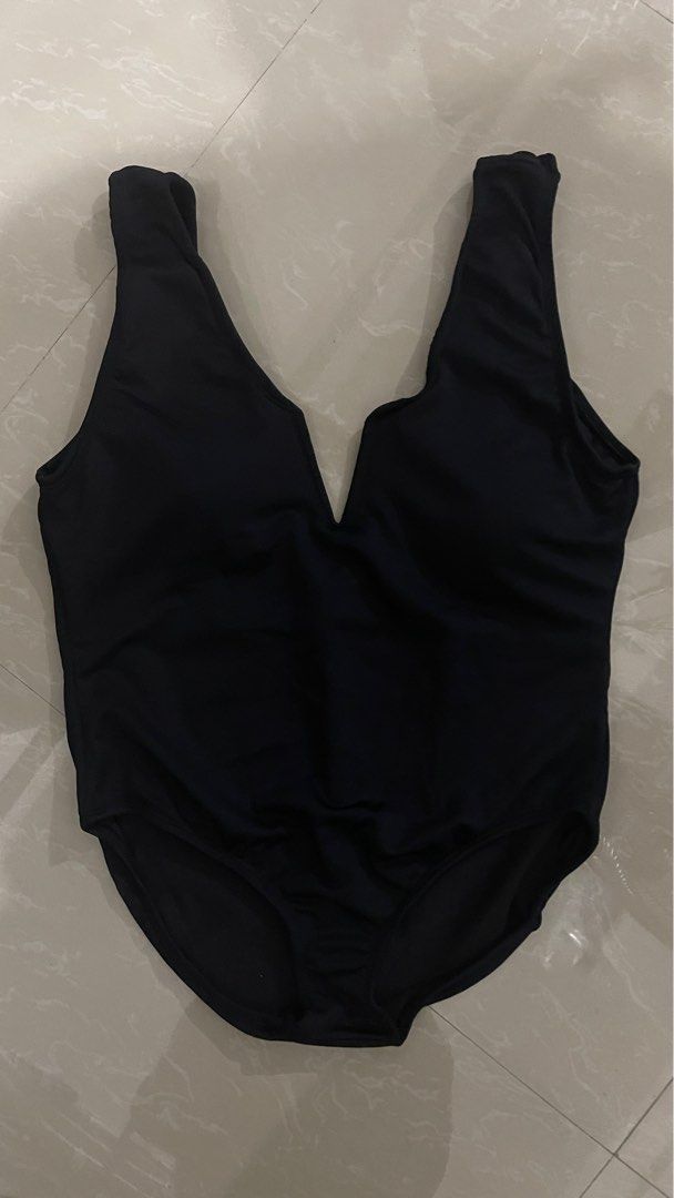 Sew Local Black Tricia V Full Piece (Category: Bikinis & Swimsuits) located in Makati City. Submitted by kattarin (Listing ID 1365150183, Image 1). Description: Sew Local Black Tricia V Full Piece. Worn once. Payment: GCash Delivery: Booking and SF c/o Buyer.