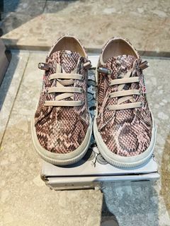 （分類：）位於 。 由 bernickim 提交（商品編號 1365178756，圖片 1）。簡介： 。