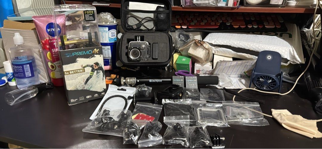 Supremo Camera (Category: Cameras) located in Caloocan City. Submitted by k_0428 (Listing ID 1365155597, Image 3). Description: Rfs: needed cash Barely used but there are storage stains on the camera. Used 2 times, complete accessories. Staining due never been removed from protective case.