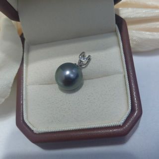 (Category: ) located in . Submitted by all_about_pearls (Listing ID 1365128379, Image 1). Description: .