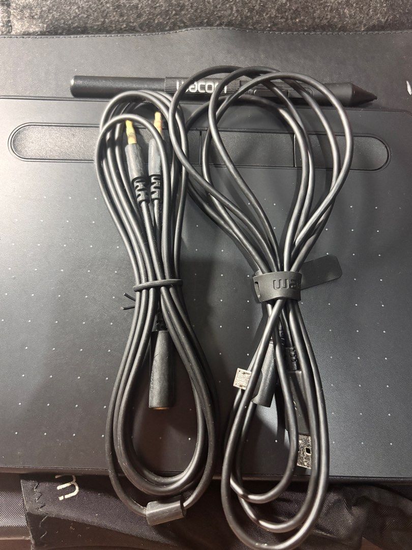 Wacom Intuos Small (Category: Other Accessories) located in Manila. Submitted by s3okiii (Listing ID 1365199395, Image 3). Description: Used a few times only during the pandemic but ended up preferring to use a tablet instead The metal parts of the cable have rusted a bit overtime Condition is pretty much good :)) .