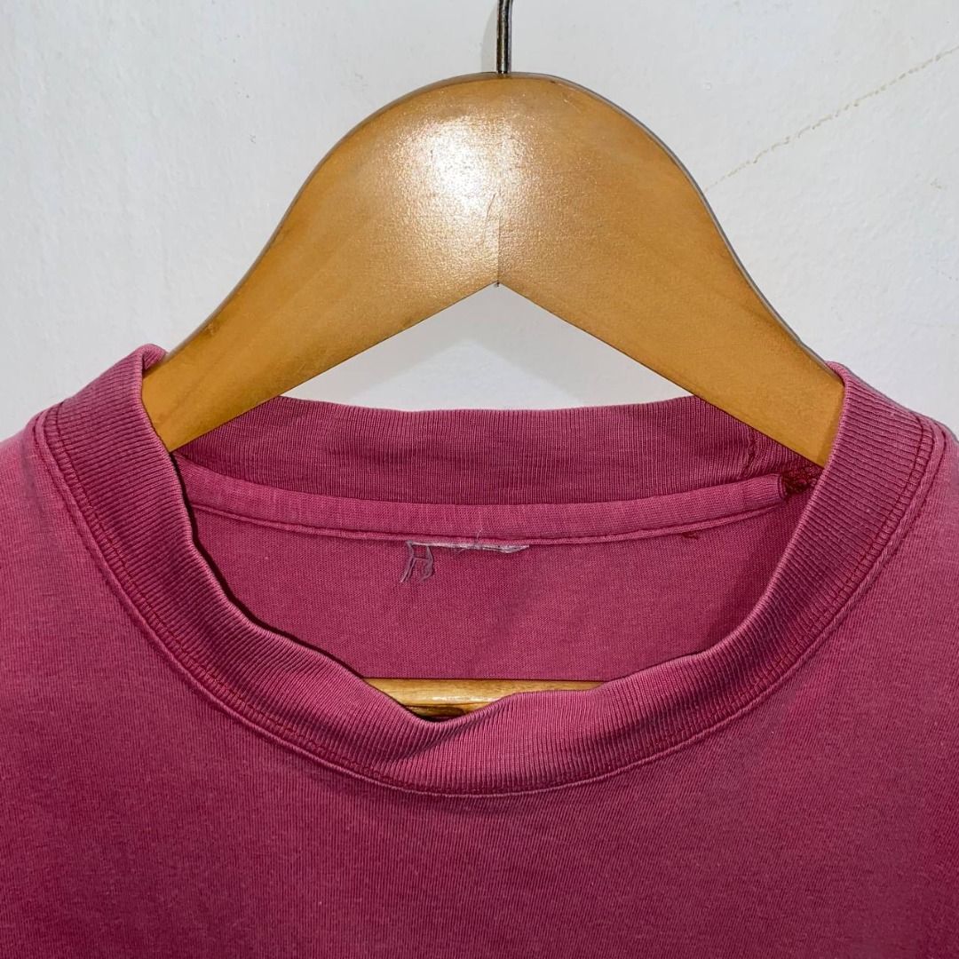 Y2k Nike Shirt Beefy Neckline (Category: Tshirts & Polo Shirts ) located in Rizal. Submitted by tees4everyone (Listing ID 1365282200, Image 3). Description: Y2k Nike Shirt Beefy Neckline SIZE : LARGE WIDTH : 22 LENGTH : 26 COLOR RATE : 7 / 10 CONDITION : 7/ 10 Vintage Condition ISSUE : Hairline Cracks / Good Fade / Cut Tag / 2 Small Pinhole.