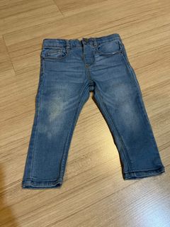 (Category: ) located in . Submitted by hoois (Listing ID 1365238202, Image 1). Description: .