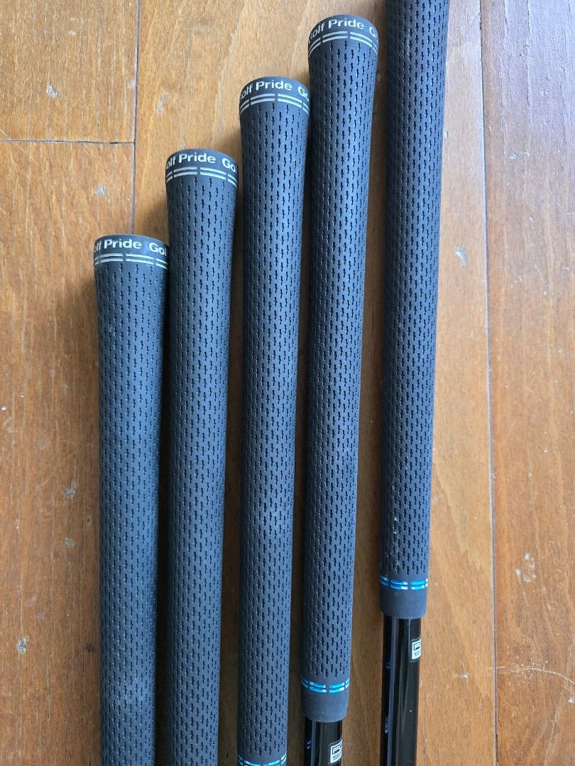2024 Ping i530 irons (Category: Golf) located in Makati City. Submitted by dpadill (Listing ID 1365333740, Image 3). Description: 2024 ping i530 irons blue dot. regular graphite shaft. 7,8,9,p,u. 5pcs.