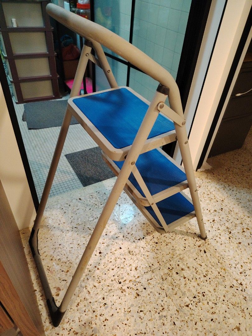 3-Step Folding Step Stool64885401008385111