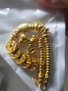 (Category: ) located in . Submitted by lademoiselles_atelier (Listing ID 1365411177, Image 1). Description: .