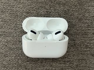 Airpods Pro Gen 1