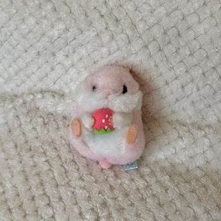 Amuse Strawberry Hamster Bag Charm anik-anik
