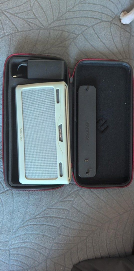 Bose SoundLink® Bluetooth® speaker III (Category: Soundbars, Speakers & Amplifiers) located in Pasig City. Submitted by angosays (Listing ID 1365420444, Image 1). Description: SoundLink® Bluetooth® speaker III Complete with carrying case, charging cradle.