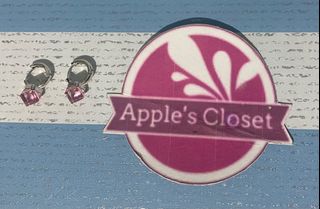 (Category: ) located in . Submitted by apple.closet (Listing ID 1365307038, Image 1). Description: .